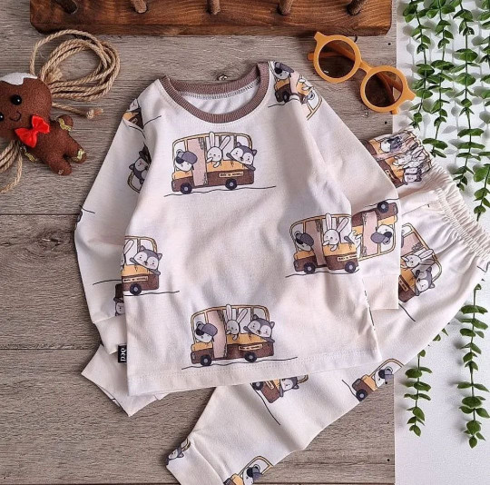 ست بلوز شلوار راحتی بچگانه طرح اتوبوس 9 ماه تا 5 سال