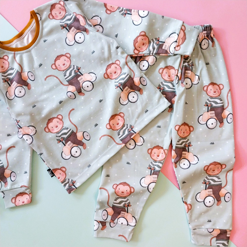 ست بلوز شلوار راحتی بچگانه طرح میمون 1 تا 3 سال