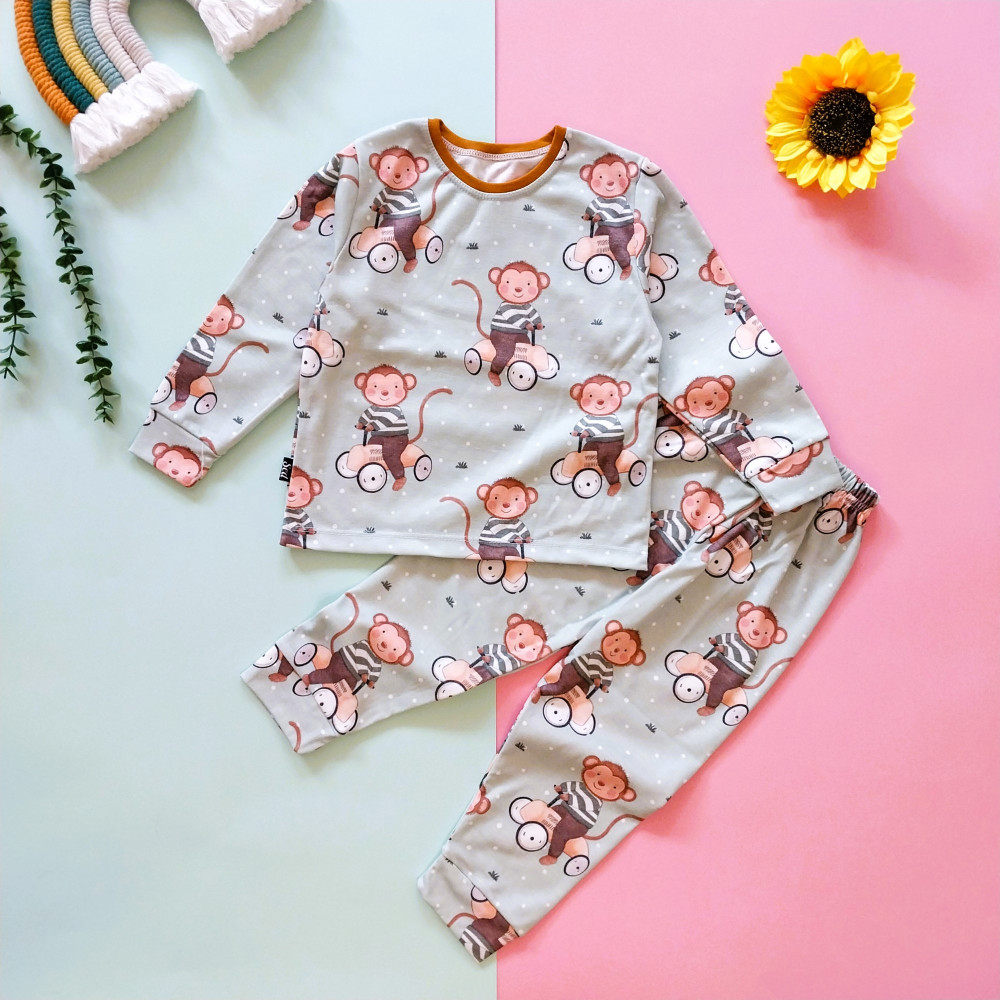 ست بلوز شلوار راحتی بچگانه طرح میمون 1 تا 3 سال