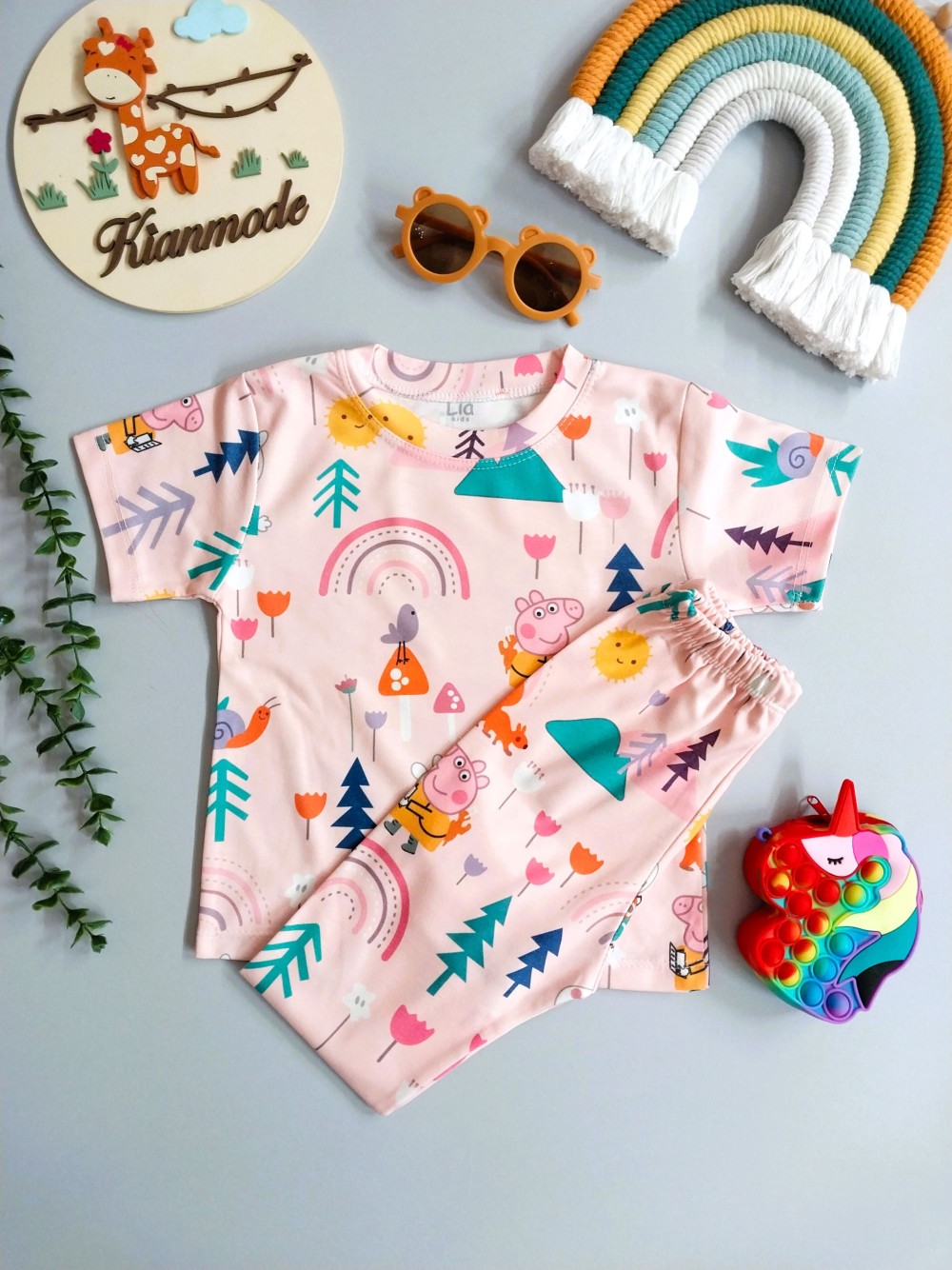 ست تیشرت شلوار راحتی بچگانه طرح پپا پیگ مناسب 1 تا 5 سال