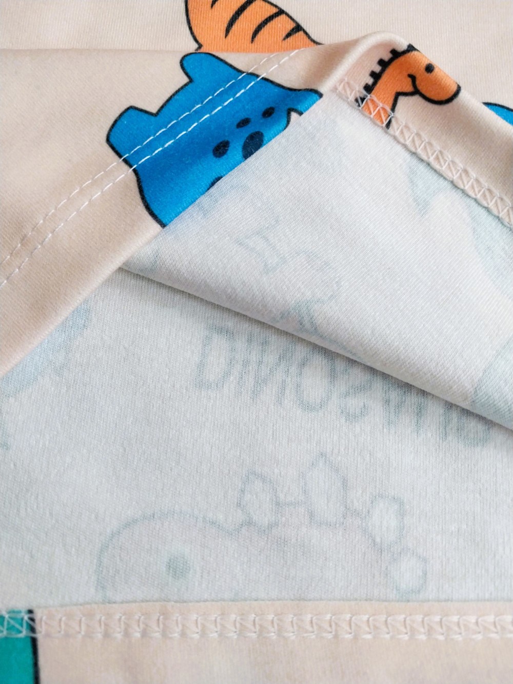 ست تیشرت شلوار راحتی بچگانه طرح دایناسور مناسب 1 تا 5 سال