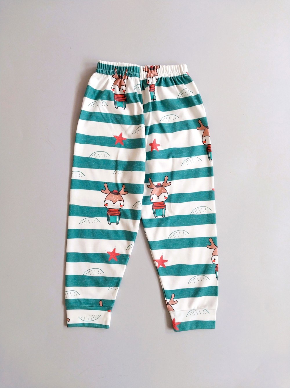 ست راحتی بلوز شلوار بچگانه طرح گوزن مناسب 1 تا 7 سال