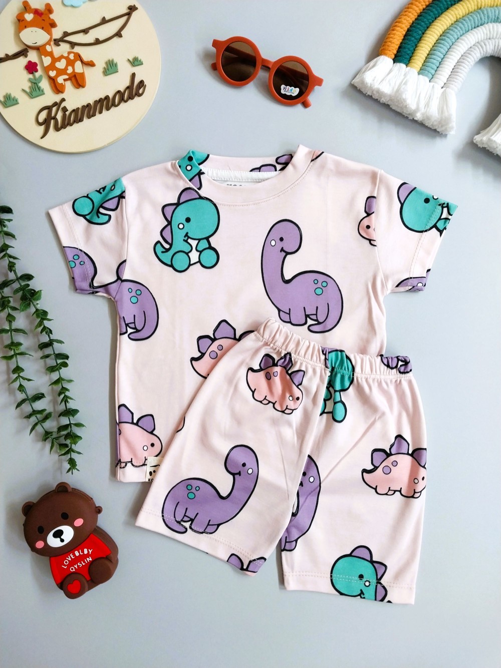 ست راحتی تیشرت شلوارک بچگانه طرح دایناسور مناسب 1 تا 4 سال