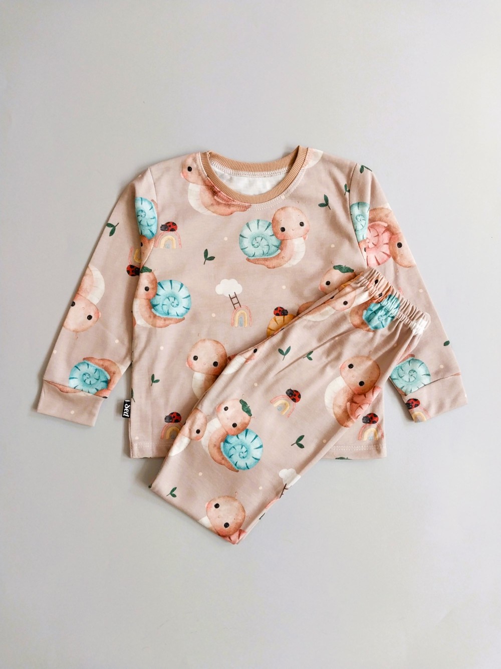 ست راحتی بلوز شلوار بچگانه طرح حلزون برای 1 تا 7 سال