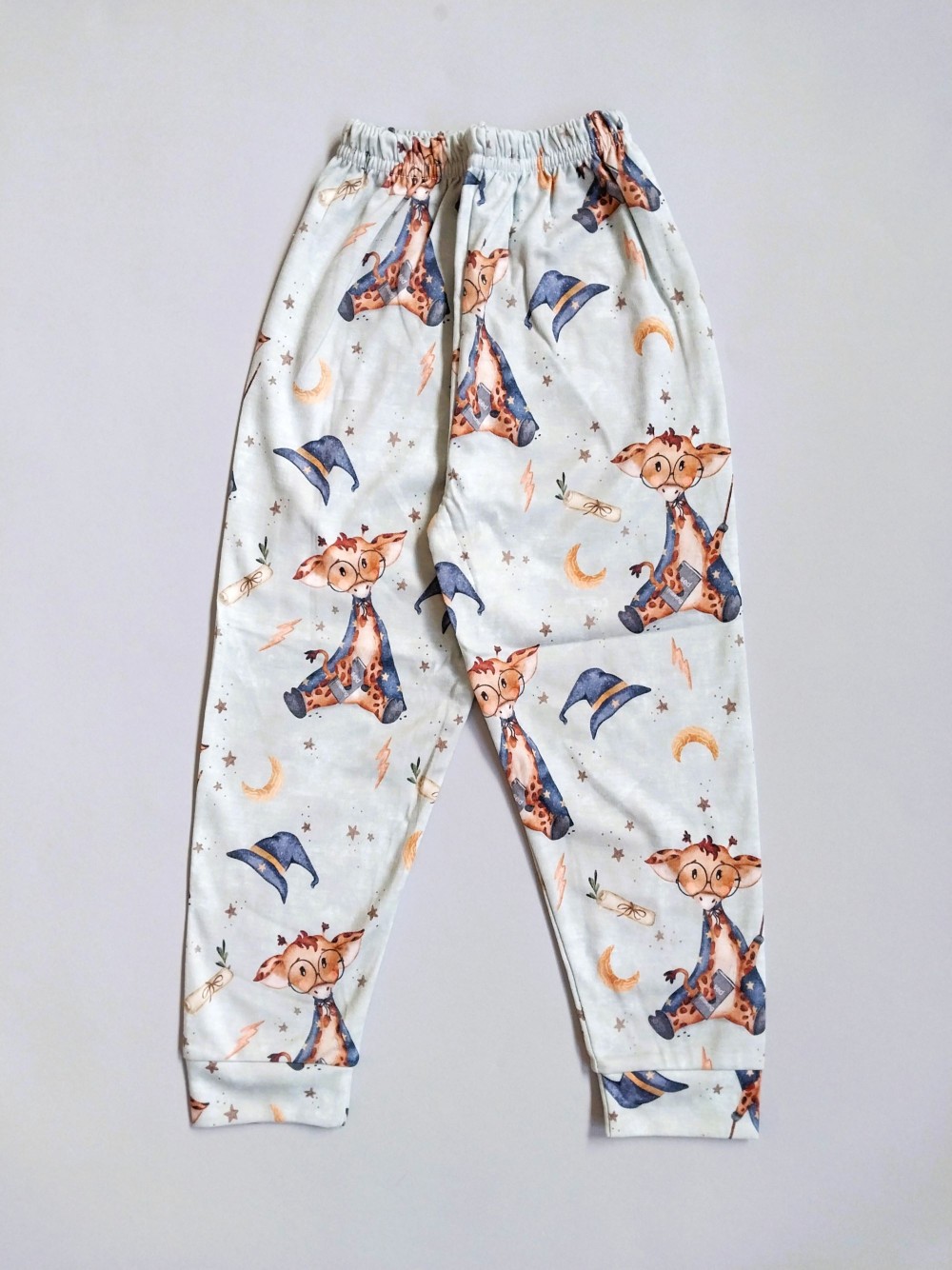 ست بلوز شلوار راحتی بچگانه طرح زرافه مناسب 1 تا 7 سال