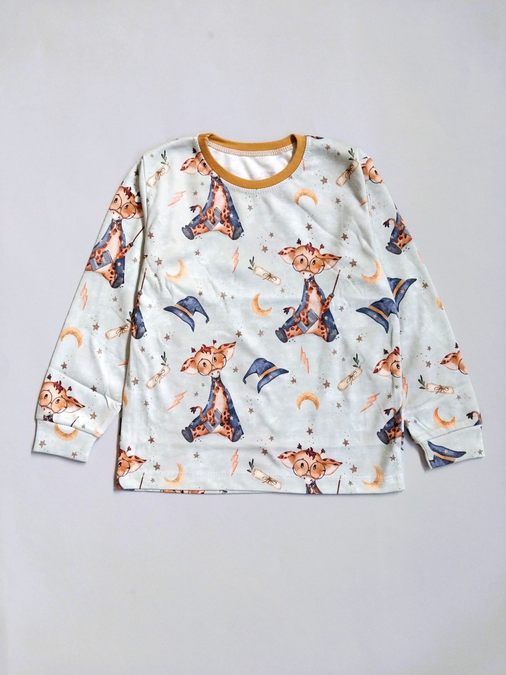 ست بلوز شلوار راحتی بچگانه طرح زرافه مناسب 1 تا 7 سال