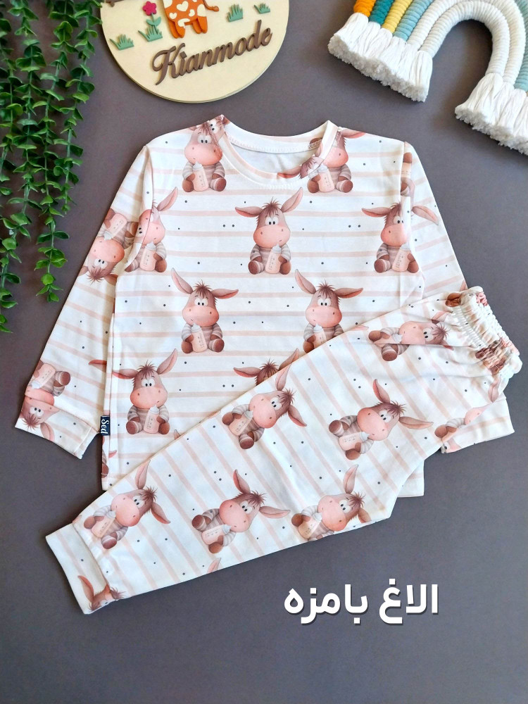 ست بلوز شلوار راحتی بچگانه در چهار طرح خرسی، الاغ بامزه، زرافه و کیتی مناسب 1 تا 6 سال